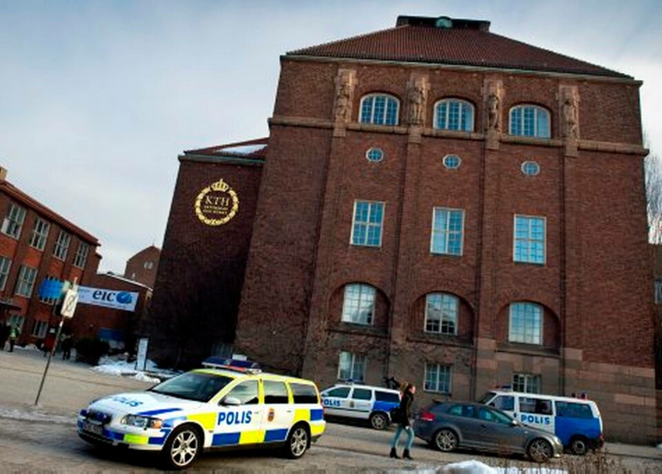 KTH i Stockholm var en belägrad plats under söndagskvällen och måndagsmorgonen efter hotet om massaker på elever och lärare under måndagen. Foto: Claudio Bresciani / SCANPIX