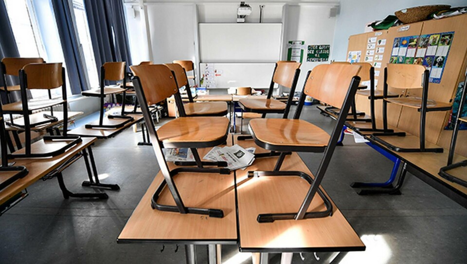 Skolan stängde sedan en anställd uppgett att den var smittad med coronavirus. Foto: Martin Meissner/AP/TT