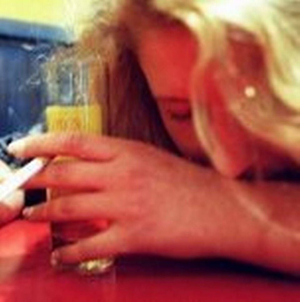 Ungefär tio procent av Sveriges vuxna har missbruks- eller beroendeproblem. Majoriteten av dem har ett jobb. Foto: Colourbox Ungefär tio procent av Sveriges vuxna har missbruks- eller beroendeproblem. Majoriteten av dem har ett jobb. Foto: Colourbox