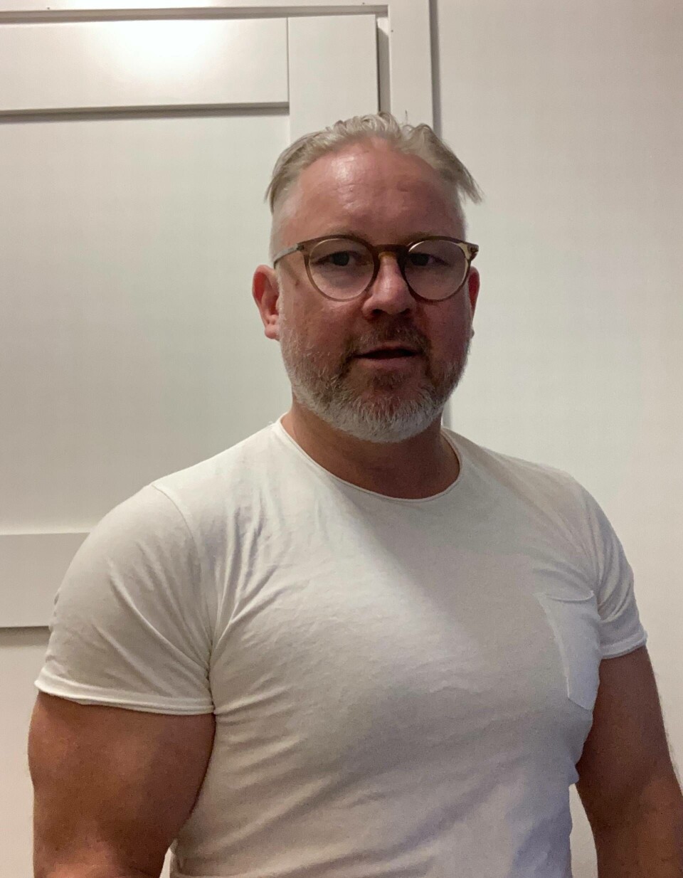 Robert Laul ser stora risker med bengaler och smällare på fotbollsmatcherna.