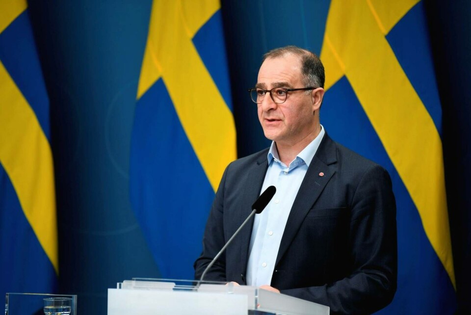 Ilan de Basso (S) föreslår ett EU-register över företag med asbestutbildad personal.