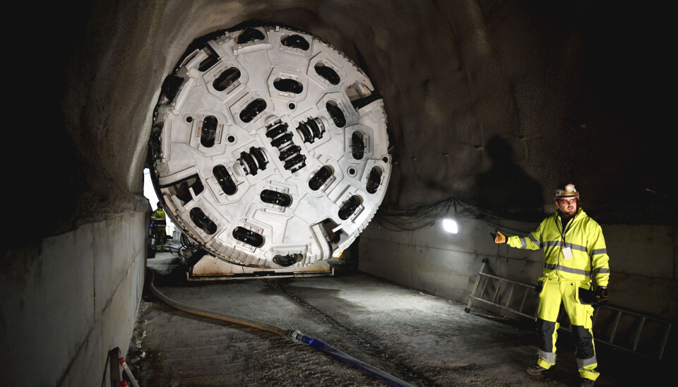 Tobias Andersson, teknisk expert, vid tunnelborrmaskinen vid byggarbetsplatsen Anneberg i Danderyd, norr om Stockholm. Tobias Andersson, teknisk expert, vid tunnelborrmaskinen vid byggarbetsplatsen Anneberg i Danderyd, norr om Stockholm.